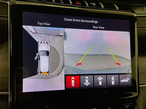 Used 2024 Jeep Grand Cherokee L Limited w/ Luxury Tech Group II image 23