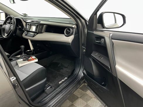 Used 2018 Toyota RAV4 XLE image 35