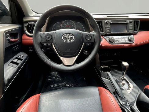 Used 2013 Toyota RAV4 Limited FWD image 8