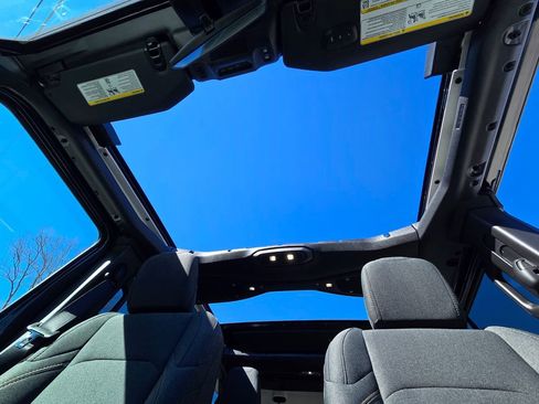 New 2026 Jeep Wrangler Unlimited Sport AWD/4WD image 15