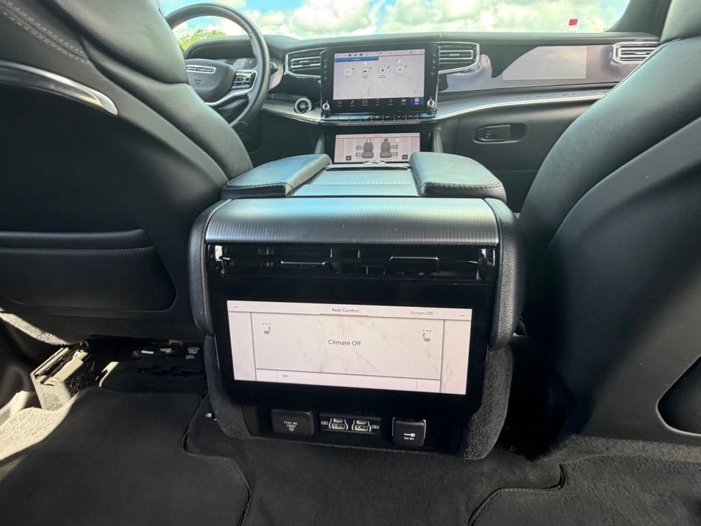 Used 2023 Jeep Grand Wagoneer 4WD w/ Rear Seat Video Group 1 image 40
