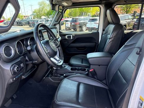 Used 2023 Jeep Wrangler Unlimited Sahara w/ Cold Weather Group image 6