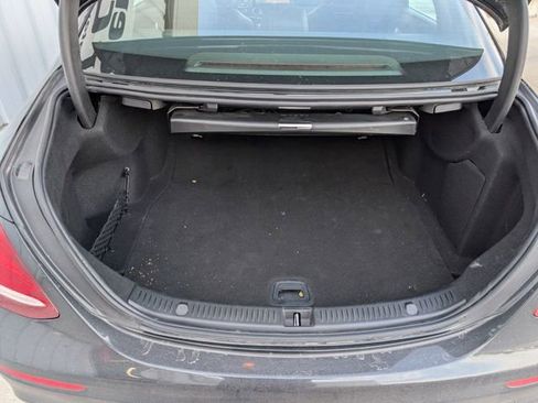Used 2019 Mercedes-Benz E 300 4MATIC image 15