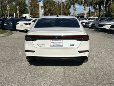 Used 2024 Honda Accord Touring image 5