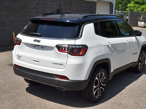 Used 2022 Jeep Compass Limited AWD/4WD image 8