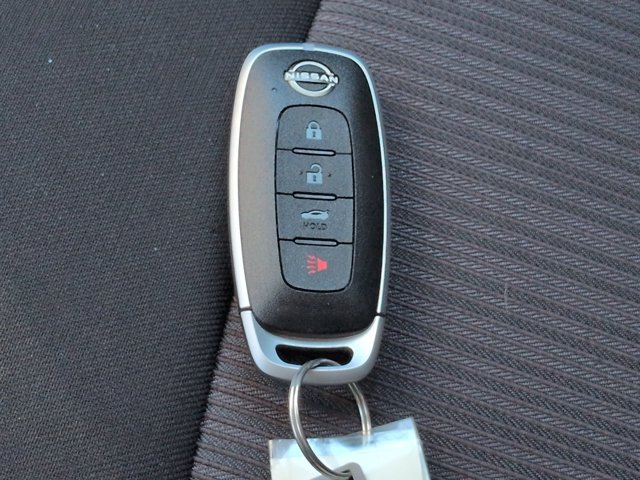 Used 2025 Nissan Sentra SV FWD image 27