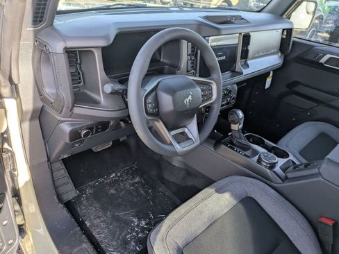 New 2025 Ford Bronco 4-Door AWD/4WD image 18