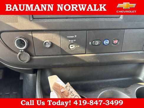 Used 2025 Chevrolet Express 2500 w/ Driver Convenience Package RWD image 26