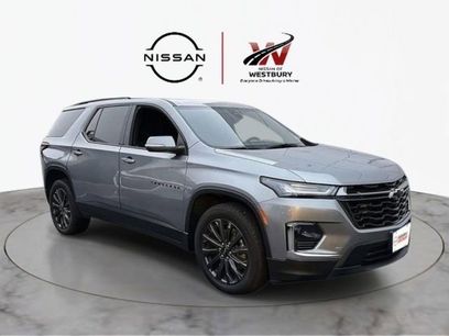 Used 2023 Chevrolet Traverse RS