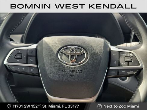 Used 2024 Toyota Highlander LE image 14