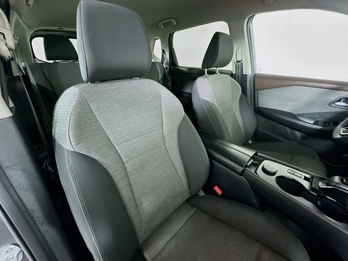 Used 2023 Nissan Rogue SV image 25