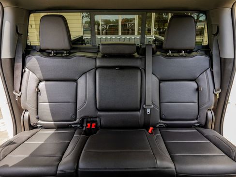 Used 2024 GMC Sierra 3500 SLT w/ SLT Premium Package image 35