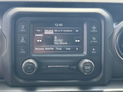 Used 2018 Jeep Wrangler Unlimited Sport AWD/4WD image 29
