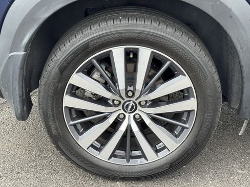 Used 2022 Nissan Pathfinder Platinum w/ Cargo Package image 21