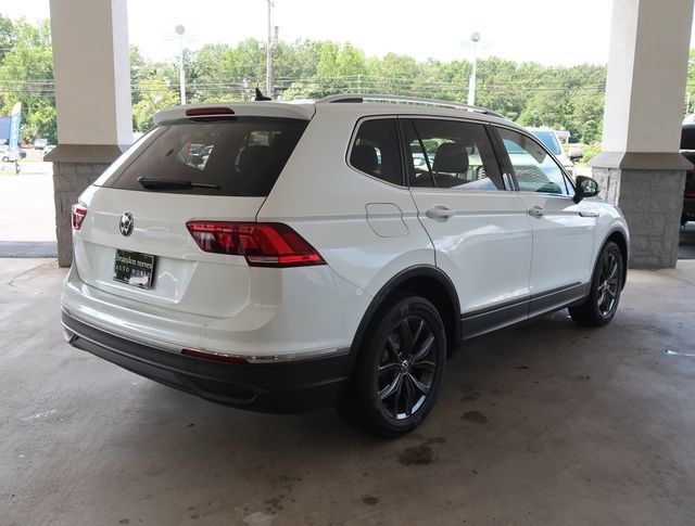 Used 2023 Volkswagen Tiguan SE AWD/4WD image 8