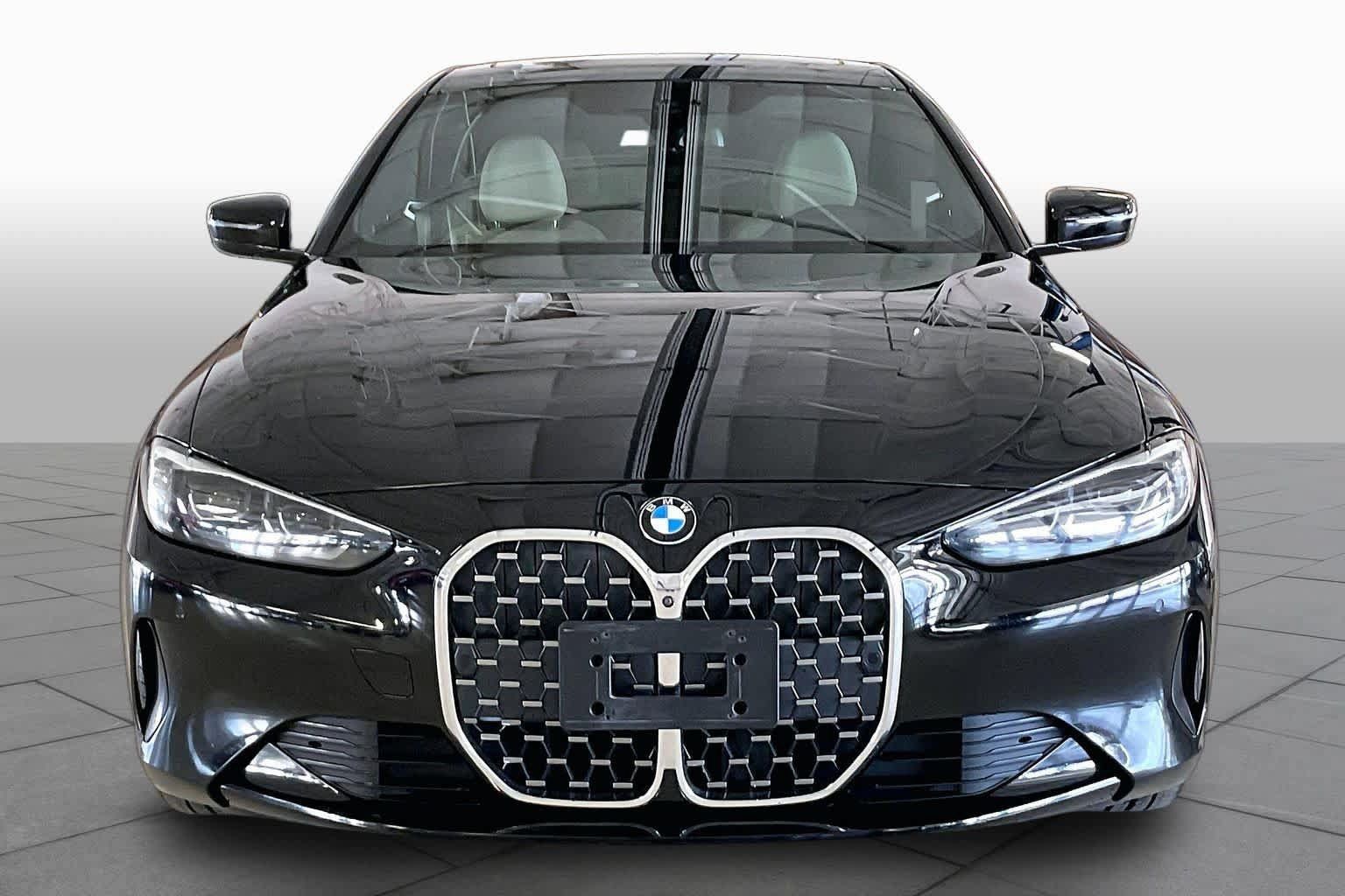 Used 2021 BMW 430i Coupe w/ Convenience Package RWD image 3