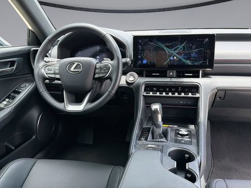 Used 2026 Lexus IS 350 F Sport RWD image 19
