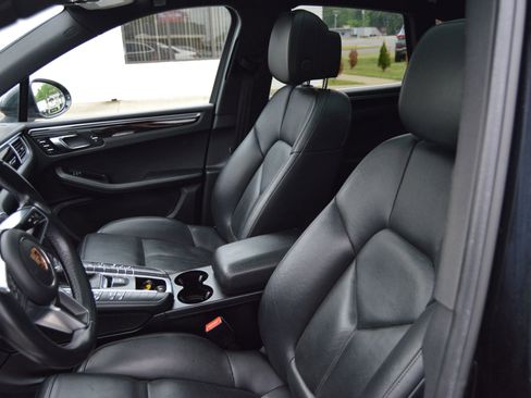 Used 2017 Porsche Macan S AWD/4WD image 9