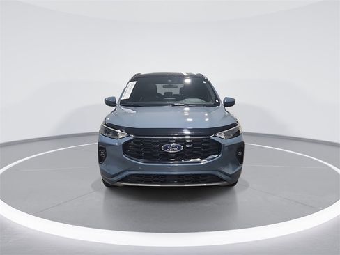 Used 2024 Ford Escape ST-Line Select w/ Class II Trailer Tow Package image 3