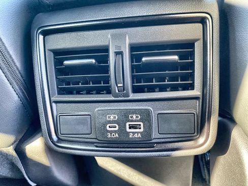 Used 2026 Subaru Forester Limited AWD/4WD image 36