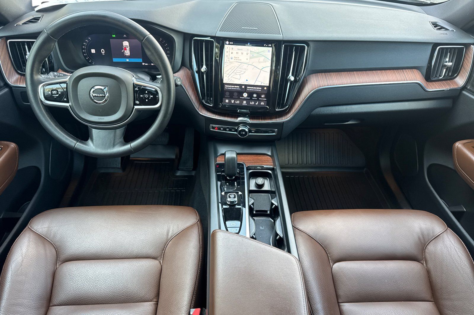 Certified 2023 Volvo XC60 B5 Plus w/ Protection Package Premier FWD image 15