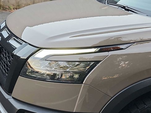 Used 2023 Nissan Pathfinder Rock Creek image 9