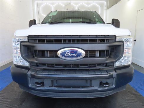 Used 2021 Ford F350 XL w/ Power Equipment Group image 2
