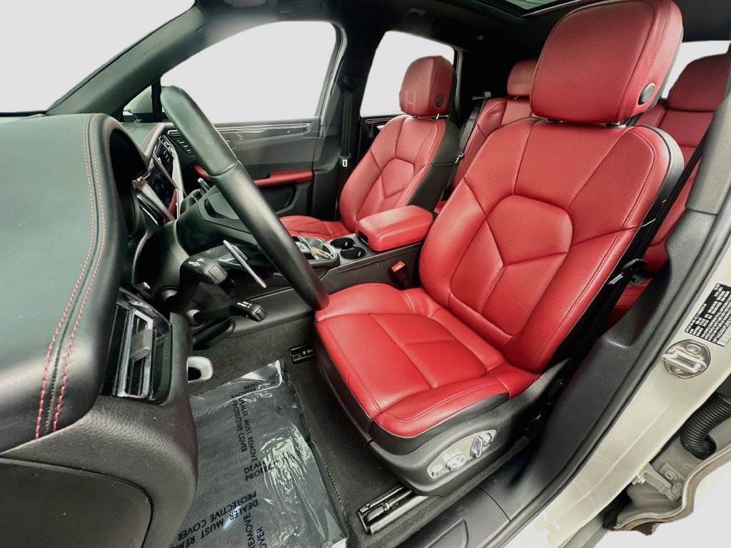 Used 2023 Porsche Macan AWD/4WD image 22
