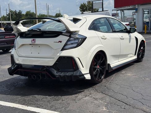 Used 2018 Honda Civic Type R image 7