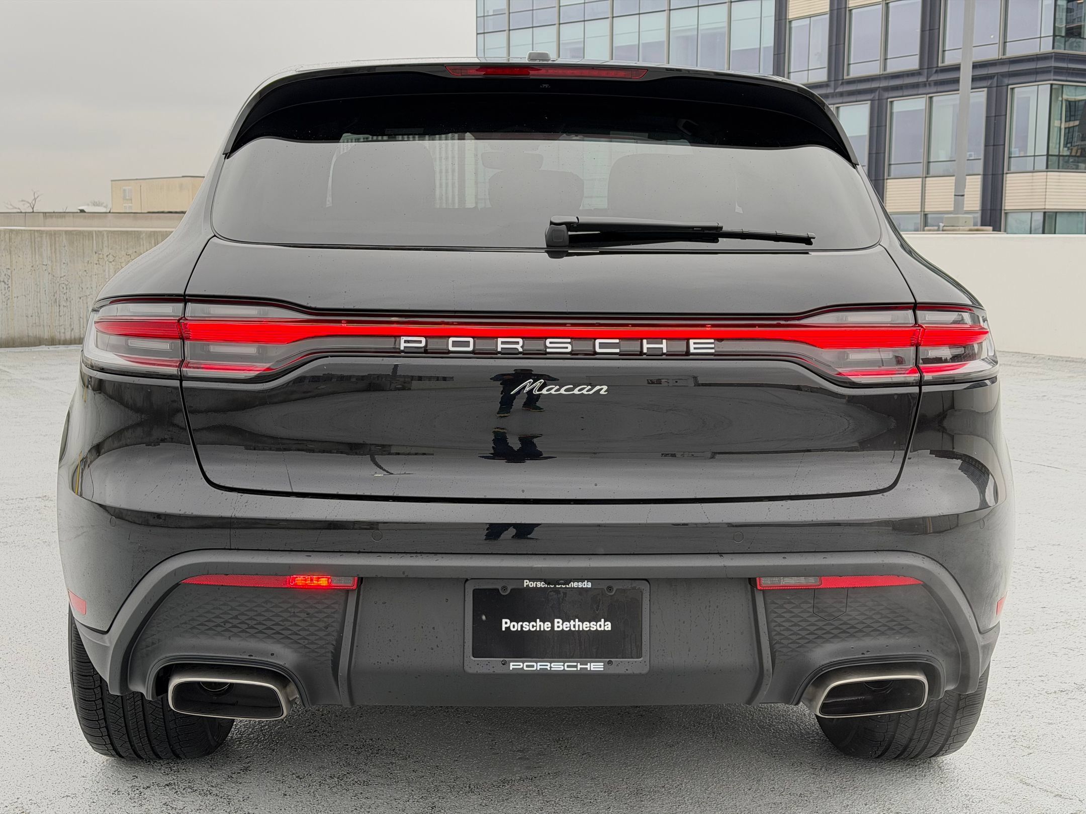 Certified 2026 Porsche Macan AWD/4WD image 6