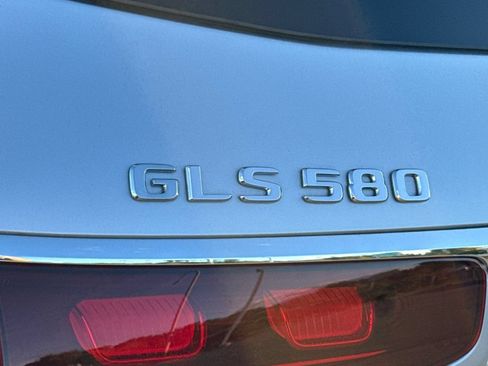 New 2025 Mercedes-Benz GLS 580 4MATIC image 12