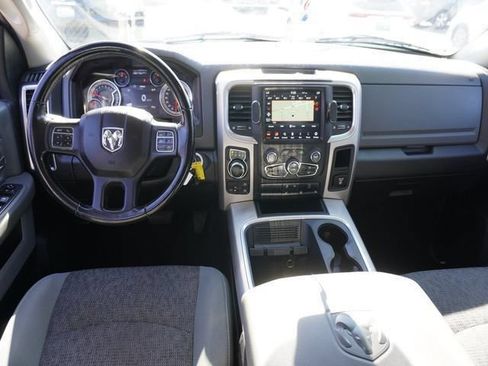 Used 2020 RAM 1500 Classic SLT w/ Luxury Group AWD/4WD image 2
