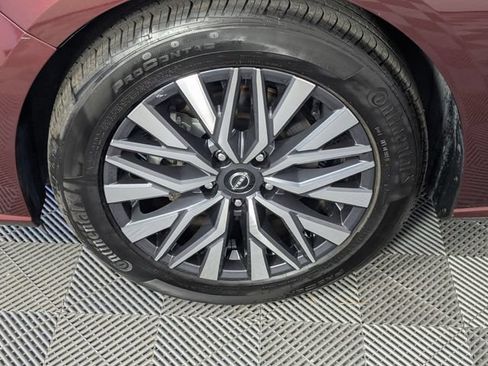 Used 2025 Nissan Altima 2.5 SV FWD image 9