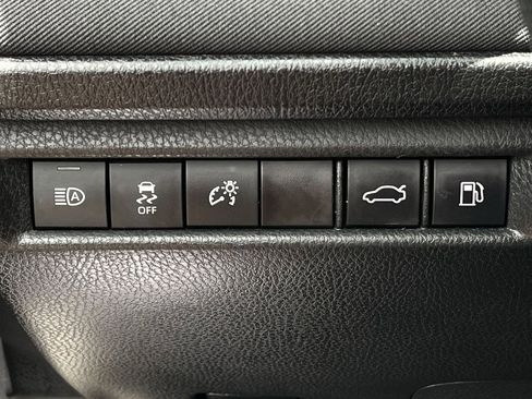 Used 2025 Toyota Camry LE FWD image 20