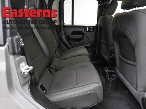 Used 2020 Jeep Gladiator Sport w/ Quick Order Package 24S AWD/4WD image 24