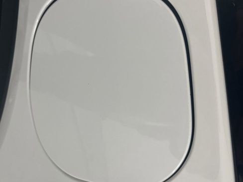 Used 2018 Chevrolet Bolt Premier w/ Driver Confidence II Package image 35