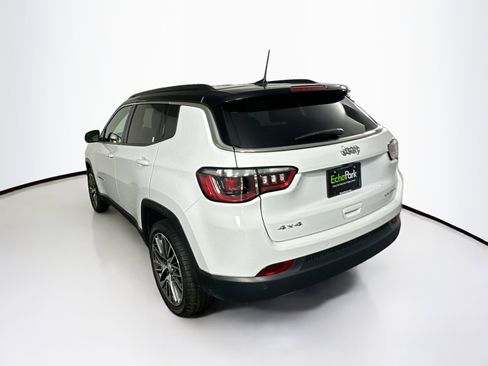 Used 2023 Jeep Compass Limited w/ Elite Group AWD/4WD image 5