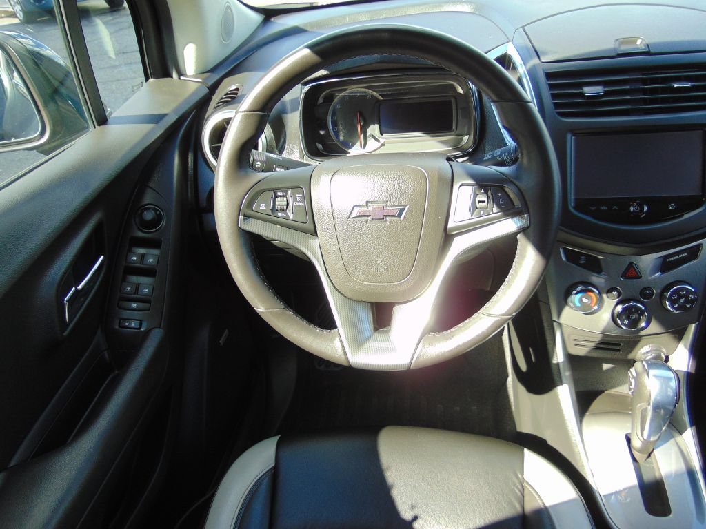 Used 2016 Chevrolet Trax LTZ w/ Midnight Edition AWD/4WD image 18