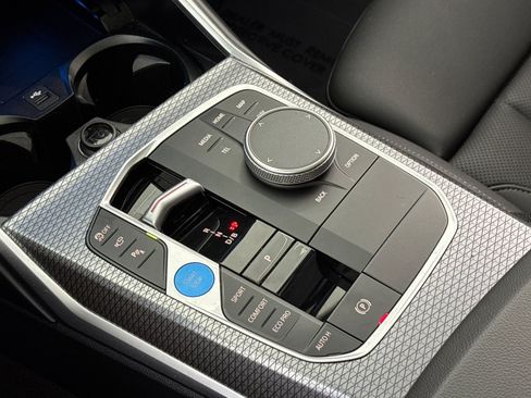 Used 2025 BMW i4 eDrive40 w/ Premium Package RWD image 18