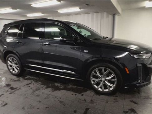 Certified 2020 Cadillac XT6 Sport image 2