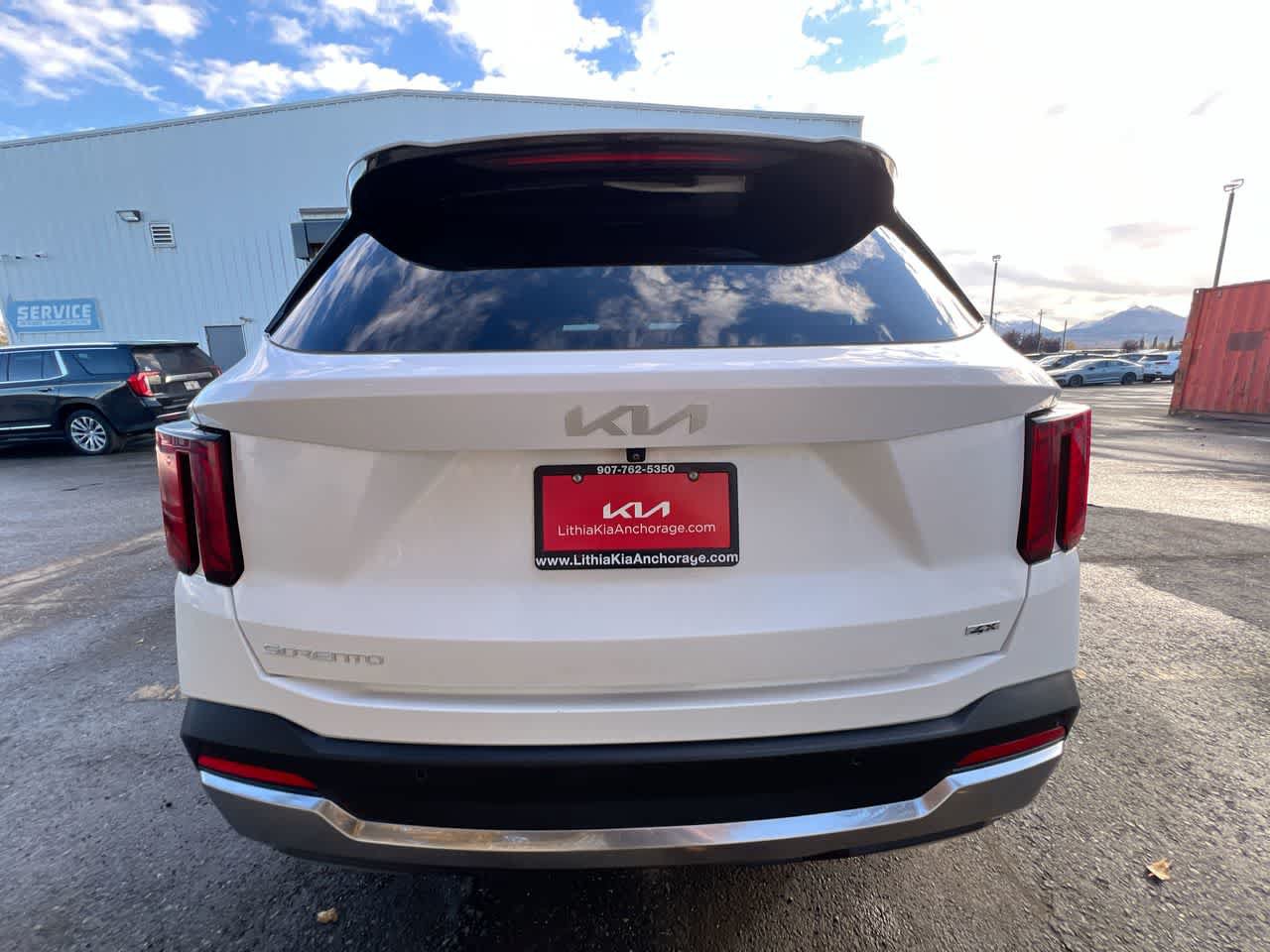 Used 2024 Kia Sorento S AWD/4WD image 27