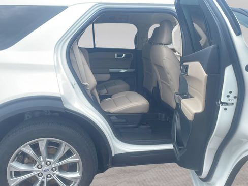 Used 2023 Ford Explorer XLT w/ Equipment Group 202A AWD/4WD image 26