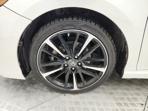 Used 2019 Toyota Camry XSE image 9