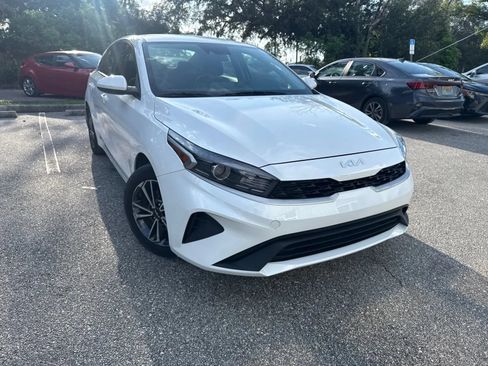 Used 2023 Kia Forte LXS FWD image 4