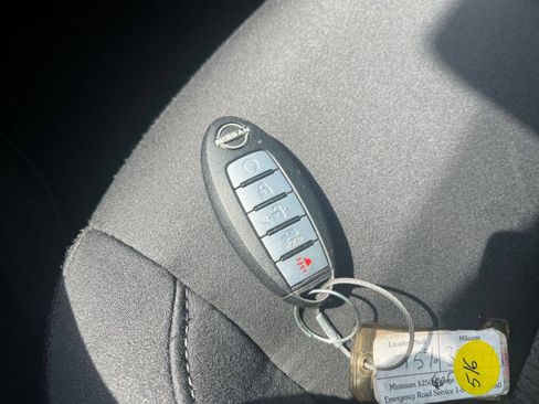 Used 2025 Nissan Altima 2.5 SV FWD image 24
