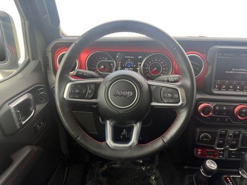 Used 2021 Jeep Gladiator Rubicon AWD/4WD image 13
