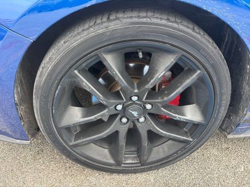 Used 2018 Ford Mustang Premium RWD image 8