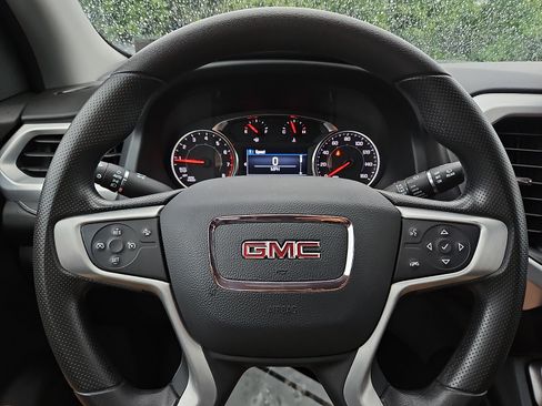 Used 2023 GMC Acadia SLE FWD image 18