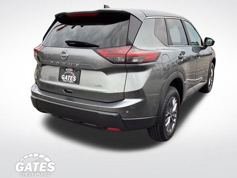 Used 2024 Nissan Rogue S AWD/4WD image 9