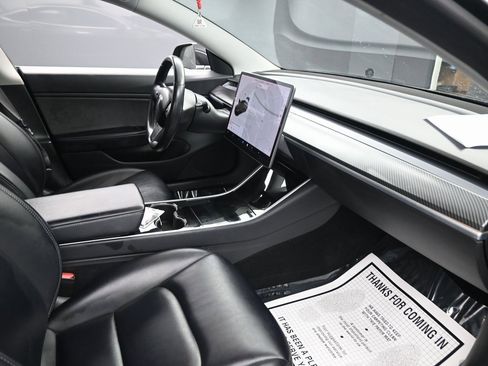 Used 2018 Tesla Model 3 Long Range image 36